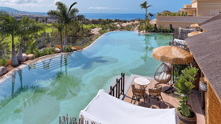 Royal River Luxury Hotel